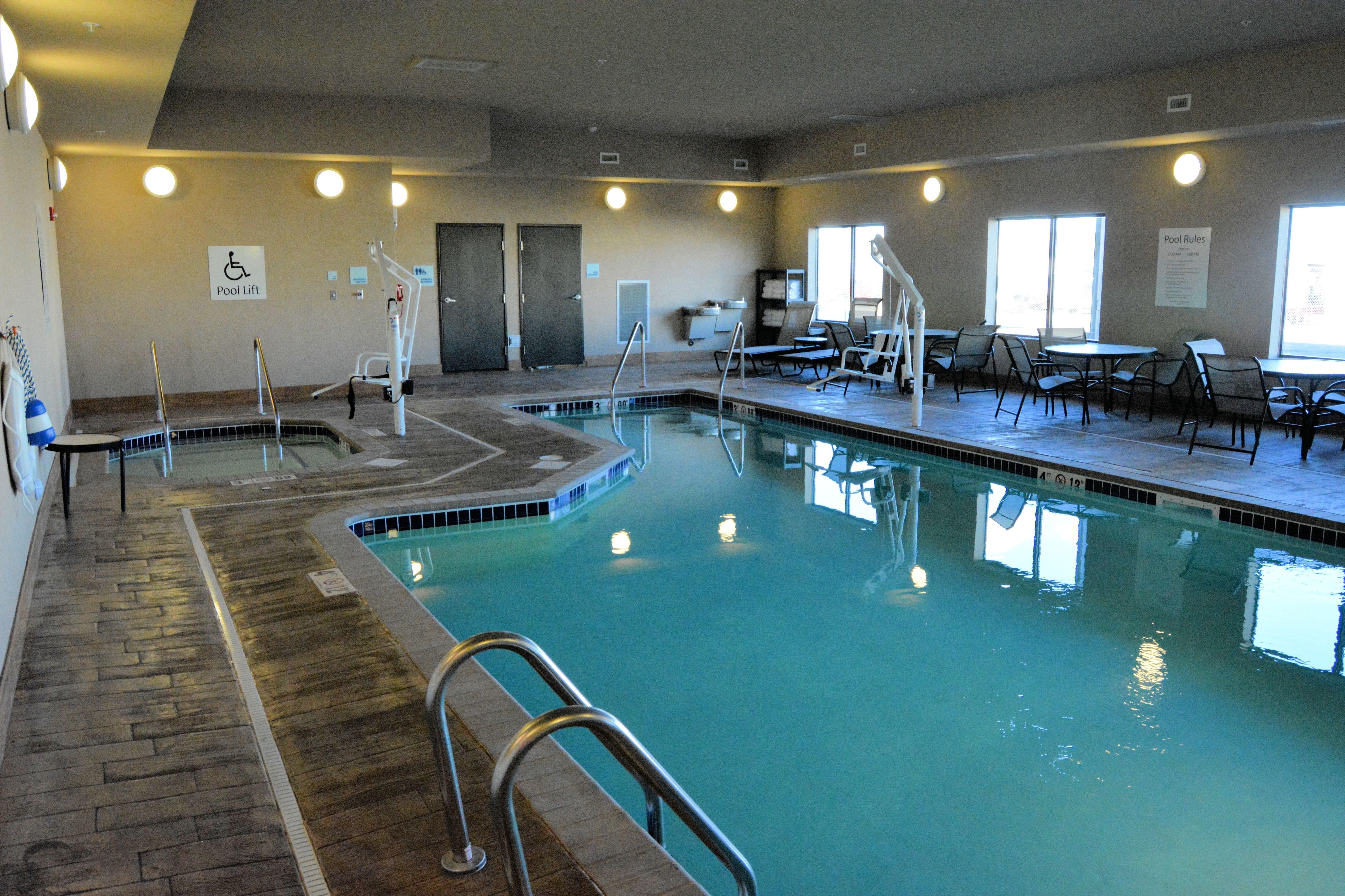 Holiday Inn Express & Suites Glendive By Ihg Buitenkant foto